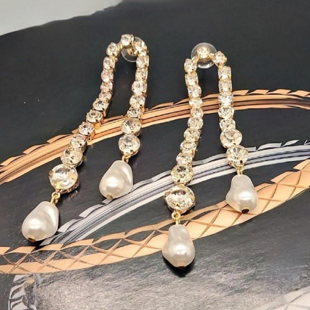 NWT Chic French Crystal & Pearl Long Dangle Gold Earrings